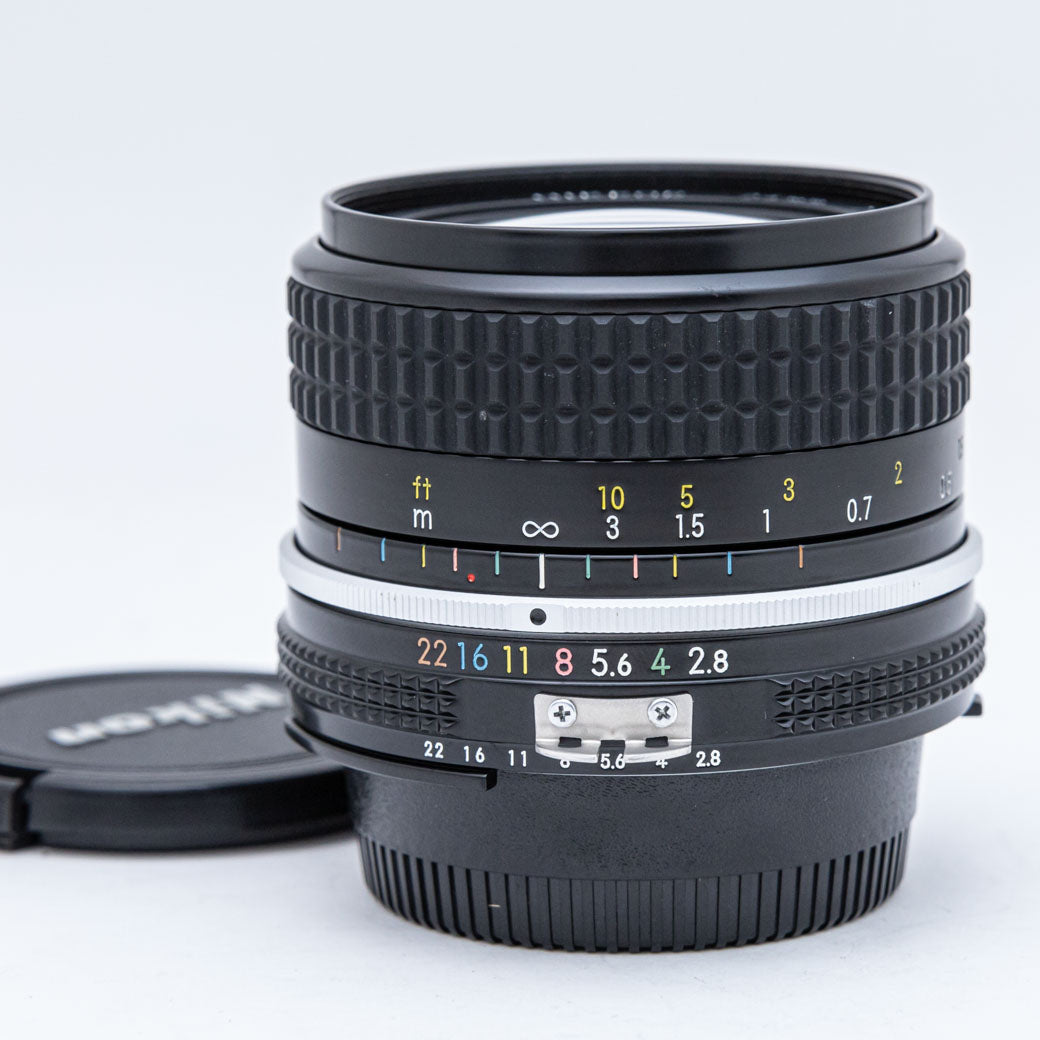 Nikon Ai-s NIKKOR 24mm F2.8／フード、フィルター付-