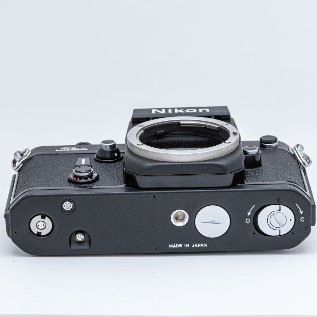 Nikon F2 チタン (ネーム入り)