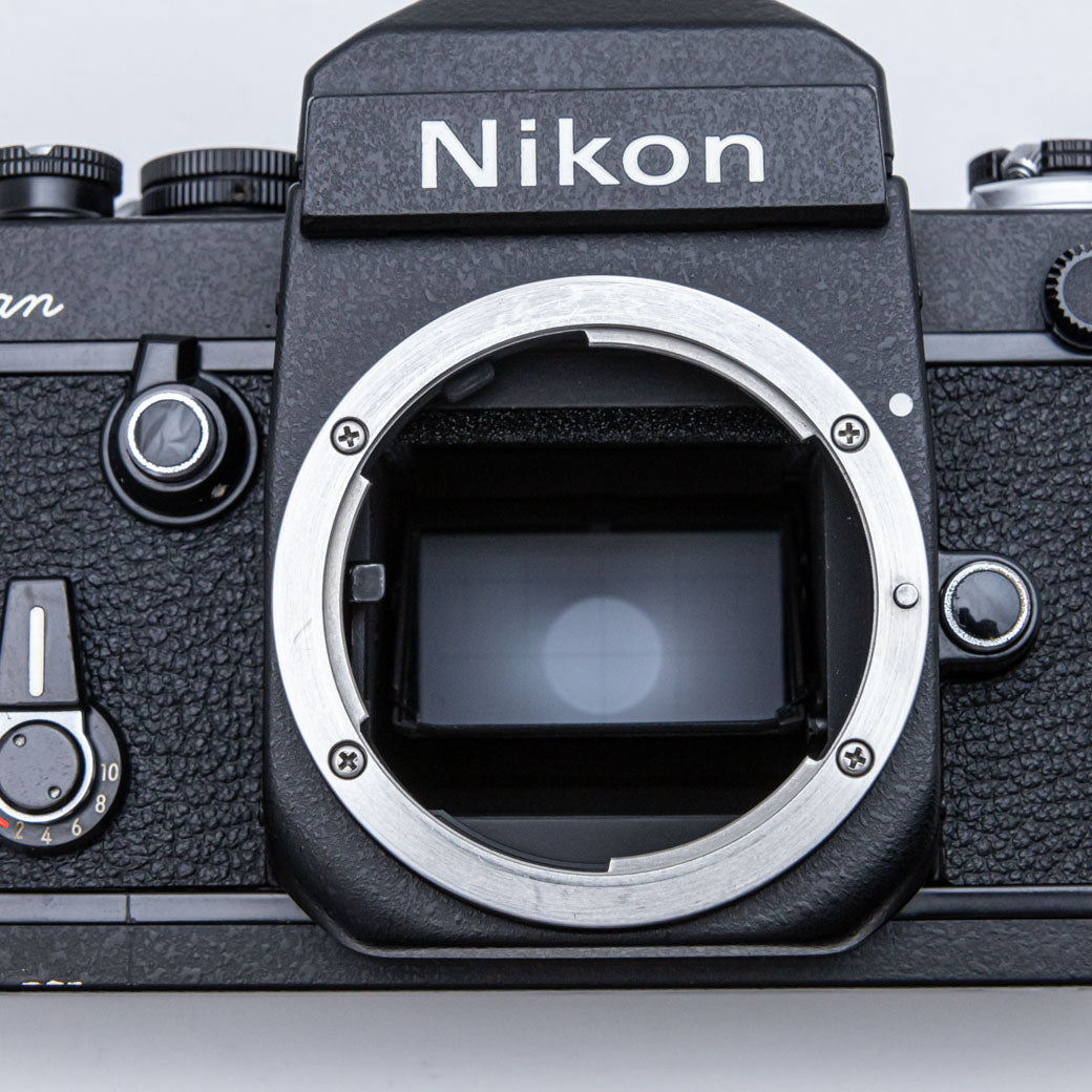 Nikon F2 チタン (ネーム入り)