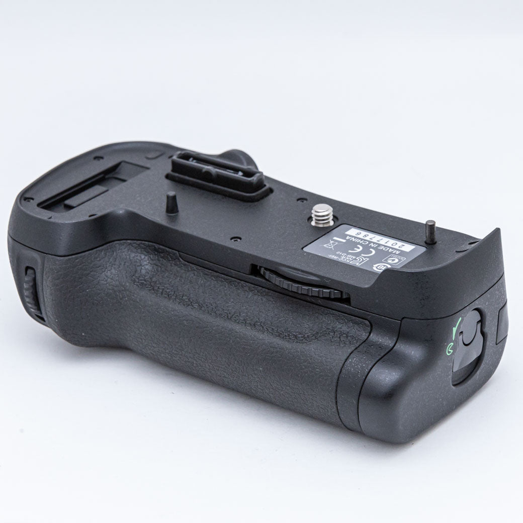 オリジナル商品 Nikon マルチパワーバッテリーパック MB-D12 経営管理