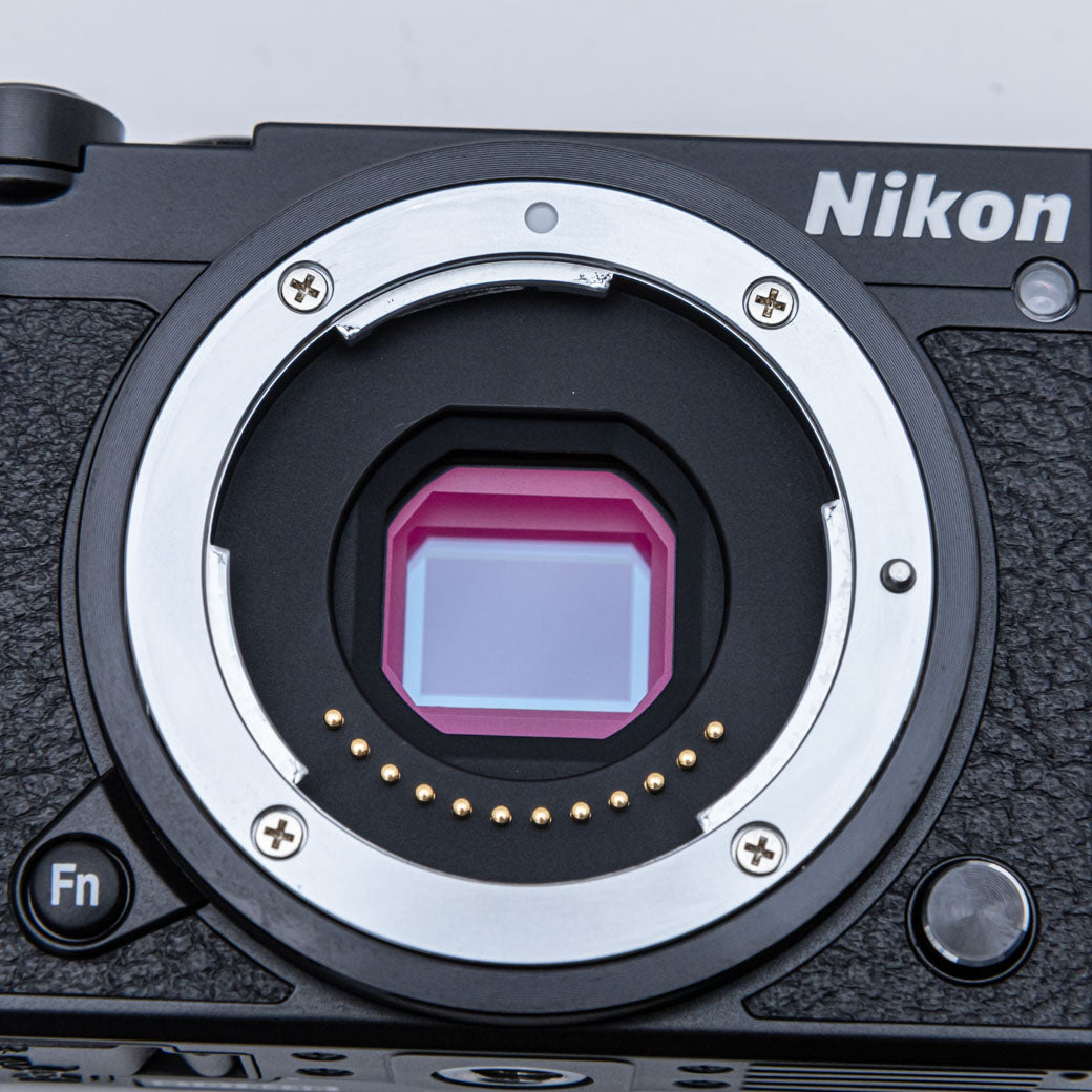 Nikon Nikon 1 J5 ブラック, 1NIKKOR 10mm F2.8 ブラック