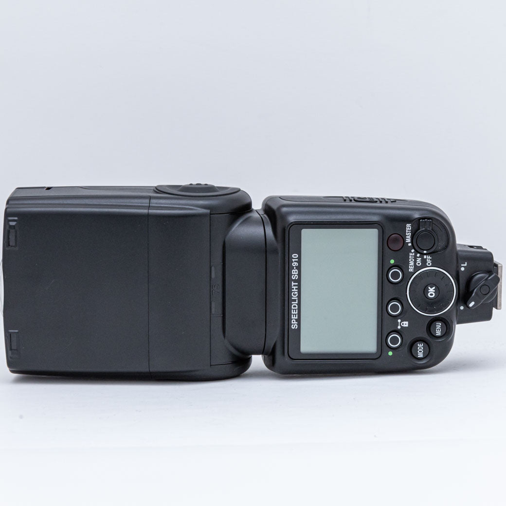 Nikon SB-910