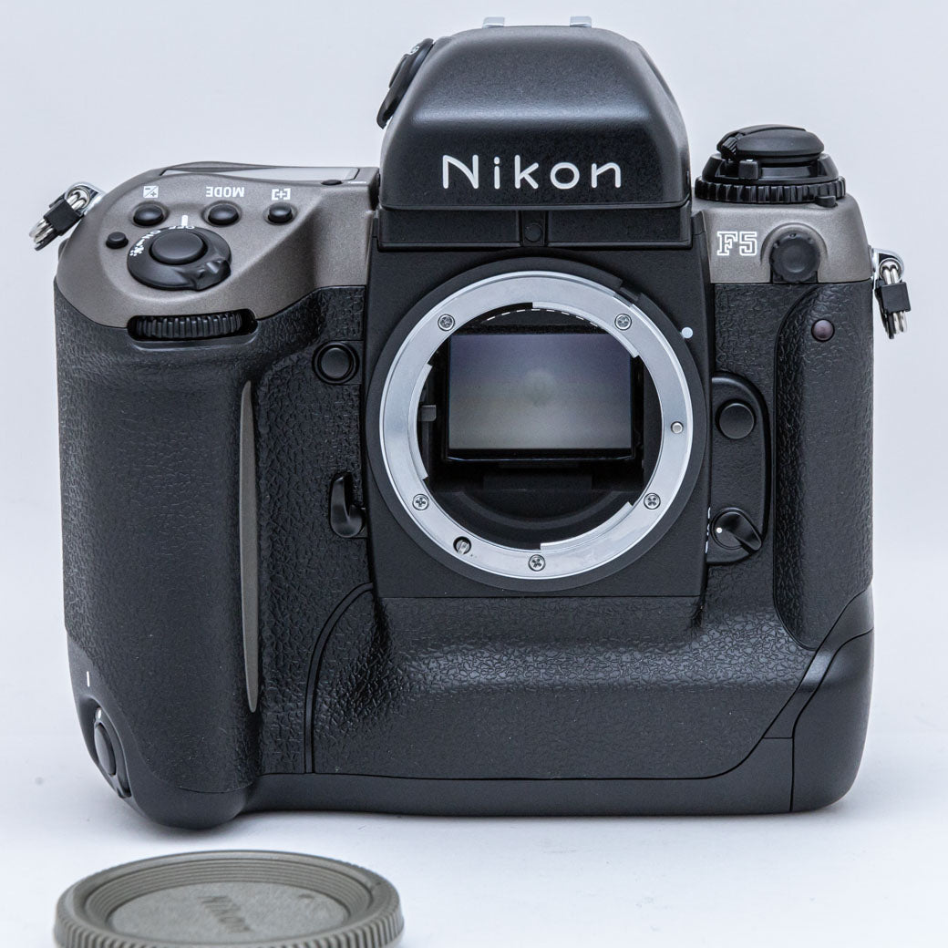 静079 Nikon F5 50周年記念モデル 一眼レフ ボディ - フィルムカメラ