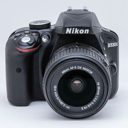Nikon D3300, AF-S DX 18-55mm F3.5-5.6 G VR II