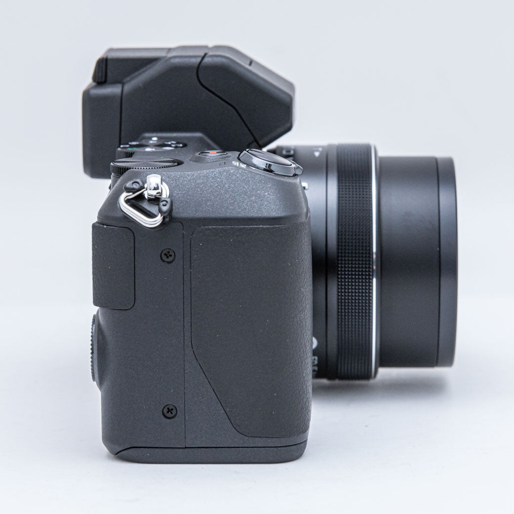 Nikon Nikon 1 V2 ブラック, VR 10-30mm F3.5-5.6 PD-ZOOM