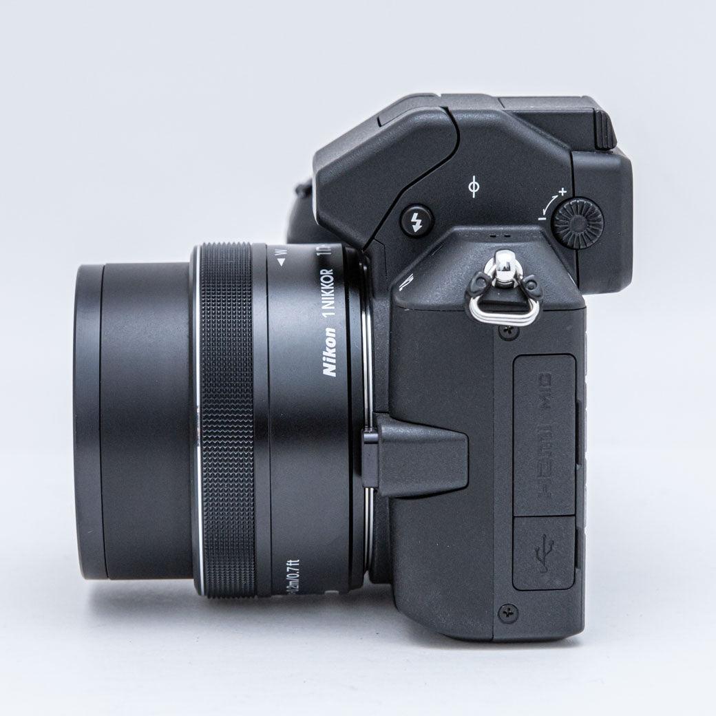Nikon Nikon 1 V2 ブラック, VR 10-30mm F3.5-5.6 PD-ZOOM