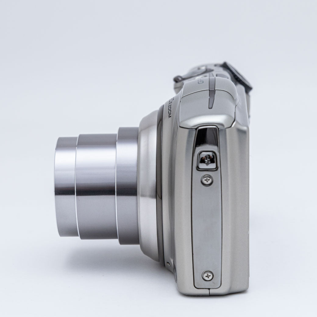 FUJIFILM FinePix F770EXR シャンパンゴールド