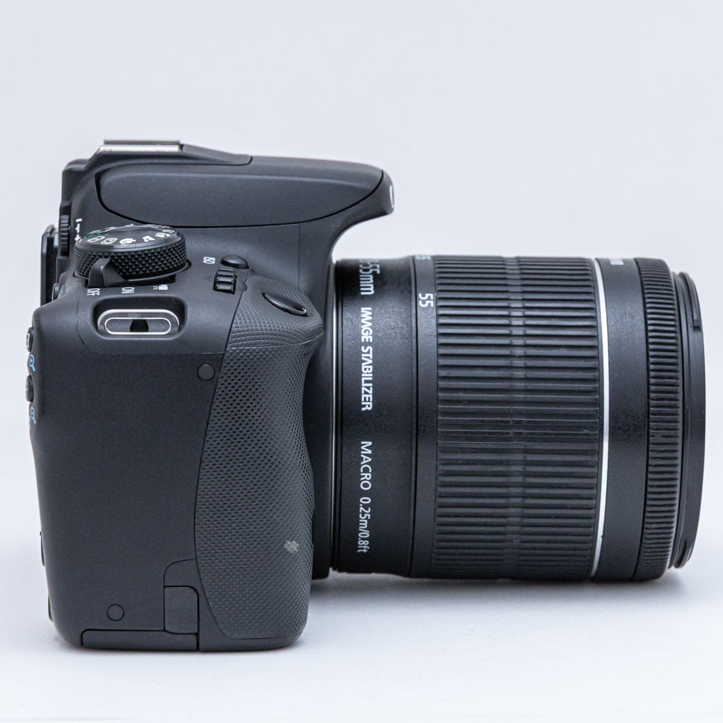 Canon EOS Kiss X7, EF-S 18-55mm F3.5-5.6 IS STM