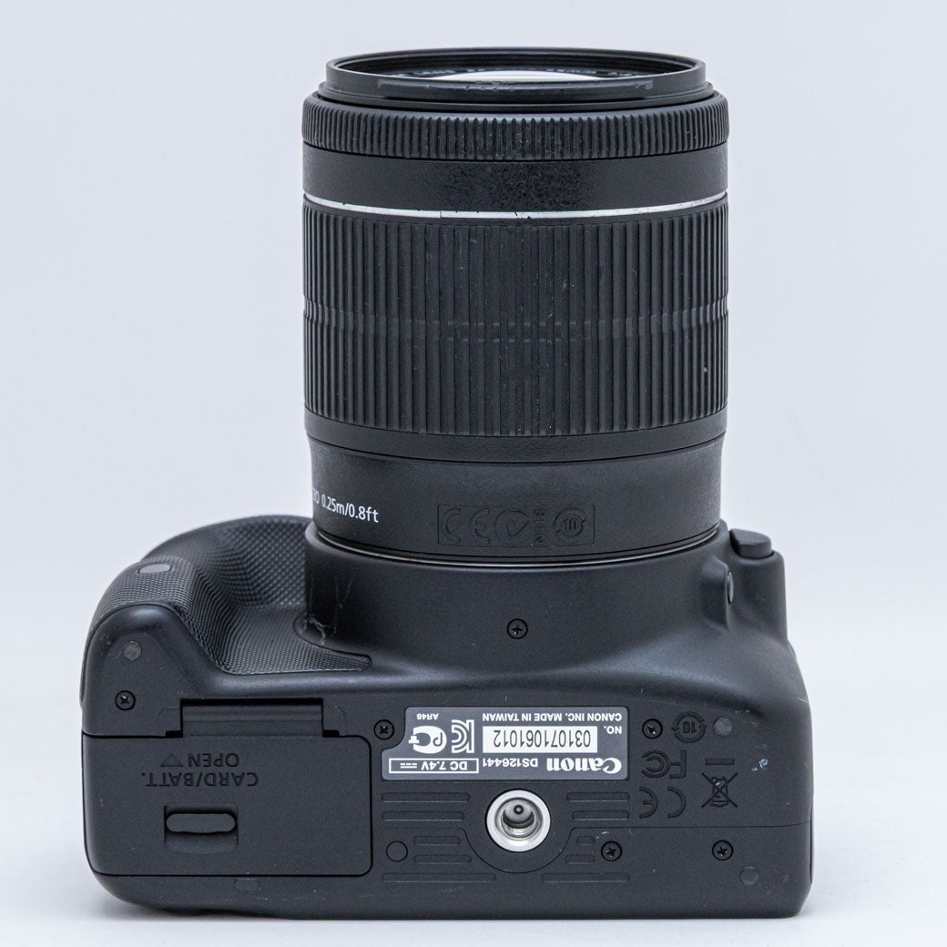 Canon EOS Kiss X7, EF-S 18-55mm F3.5-5.6 IS STM