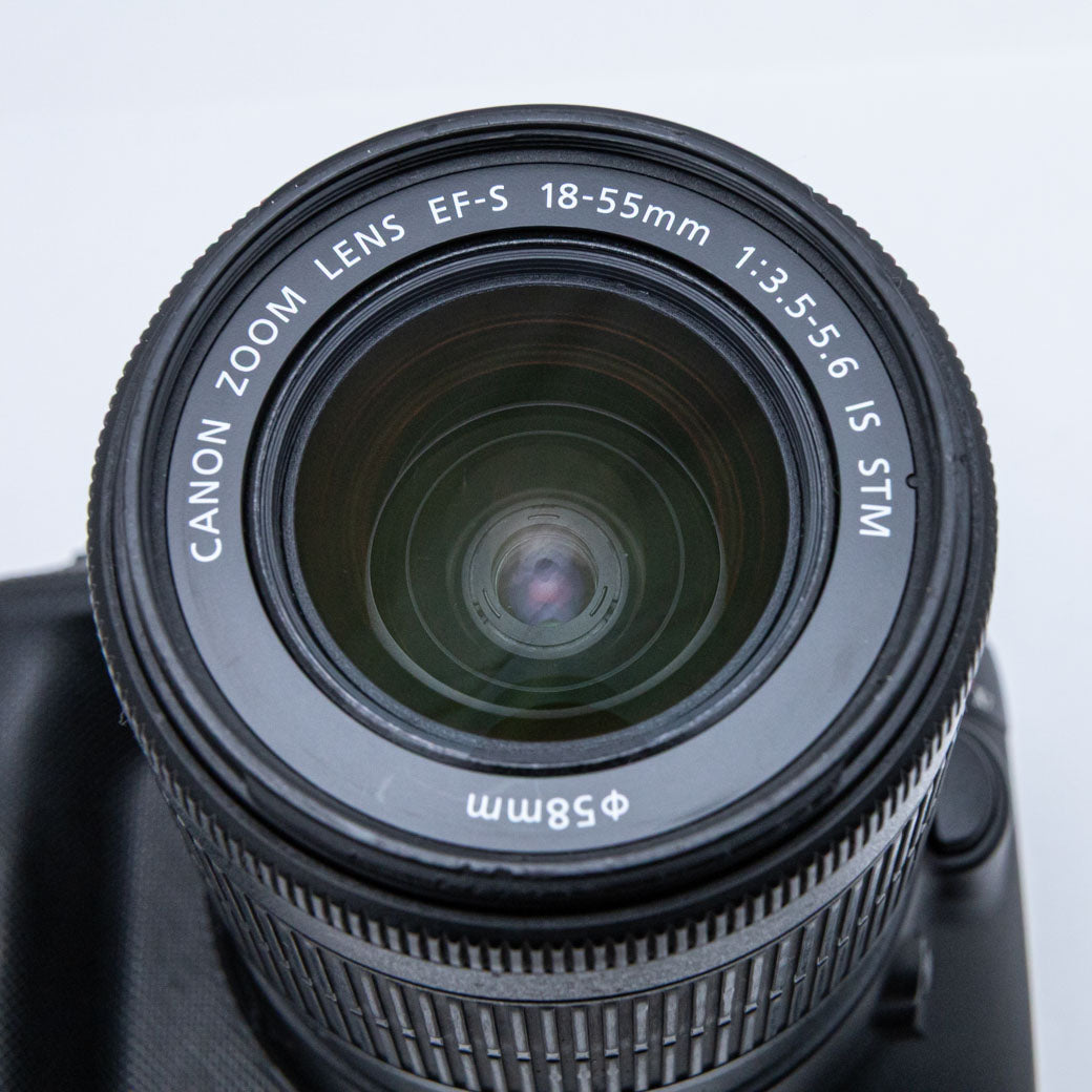 Canon EOS Kiss X7, EF-S 18-55mm F3.5-5.6 IS STM