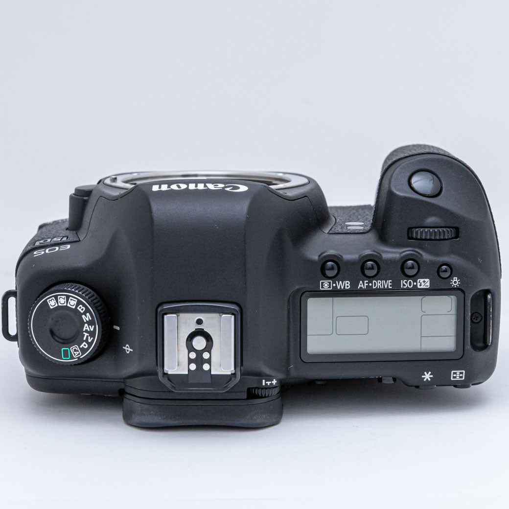 Canon EOS 5D MarkII + BG-E6