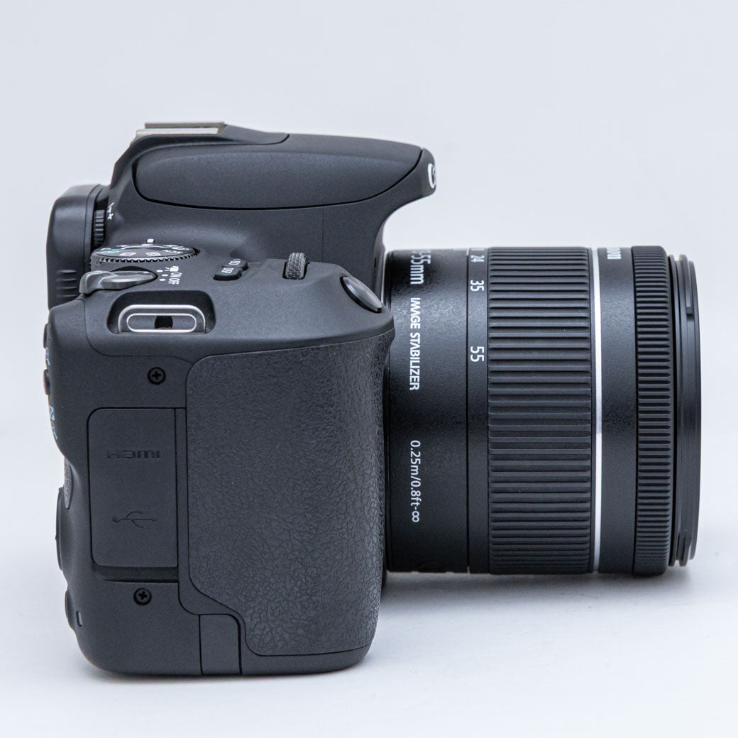 Canon EOS Kiss X9, EF-S 18-55mm F4-5.6 IS STM