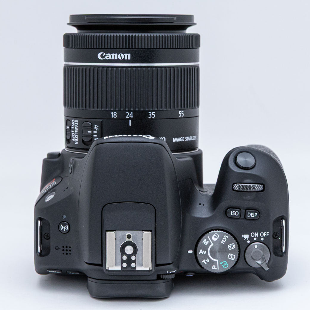 Canon EOS Kiss X9, EF-S 18-55mm F4-5.6 IS STM