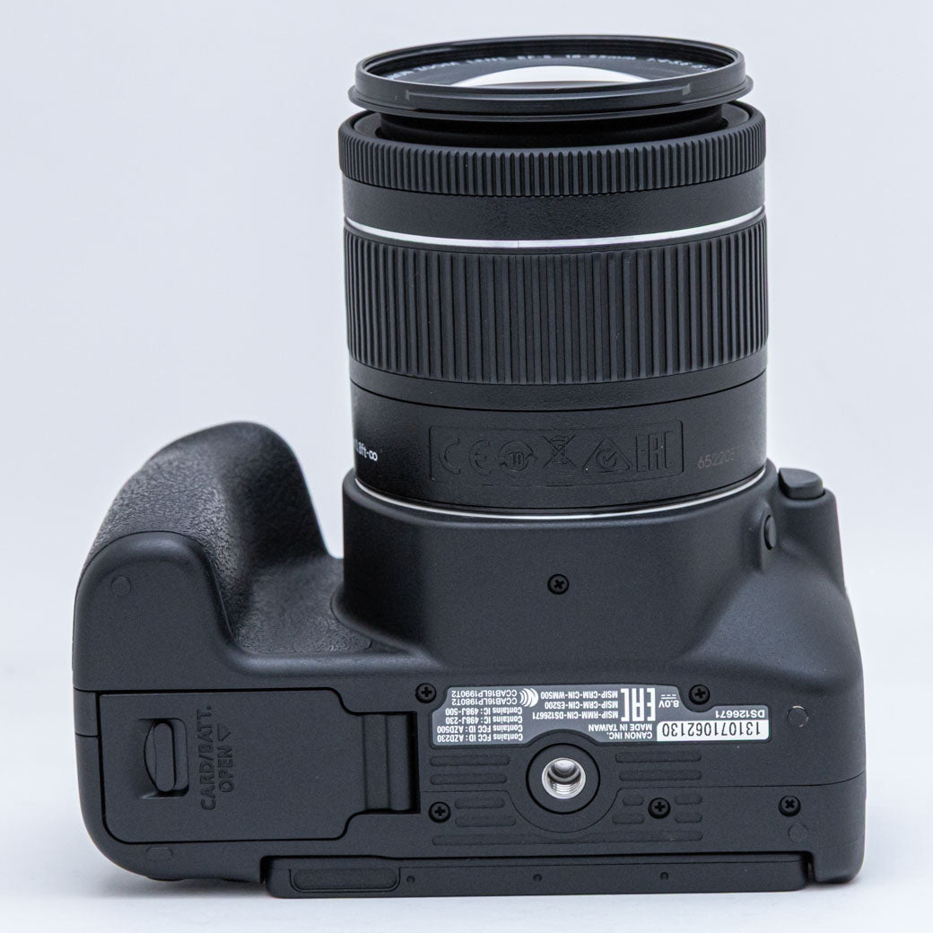 Canon EOS Kiss X9, EF-S 18-55mm F4-5.6 IS STM