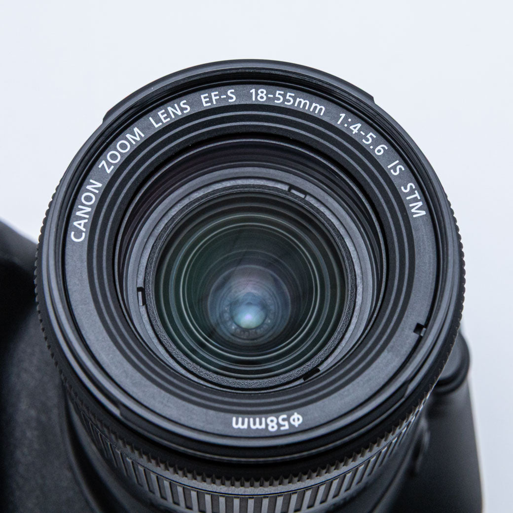 Canon EOS Kiss X9, EF-S 18-55mm F4-5.6 IS STM