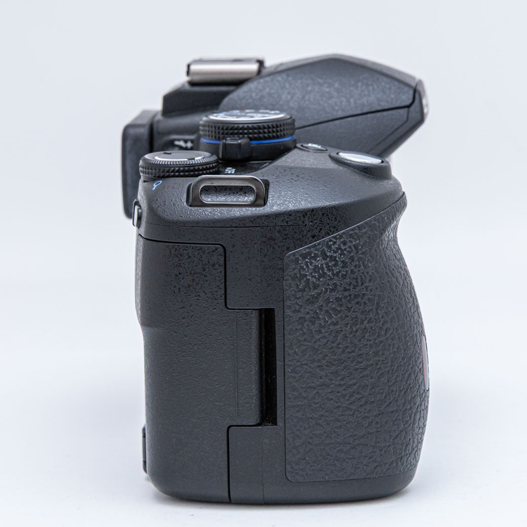OLYMPUS E-520