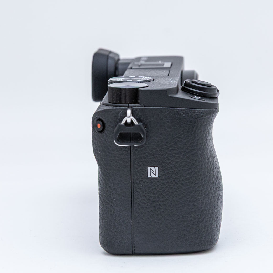 SONY α6400 (ILCE-6400) ブラック