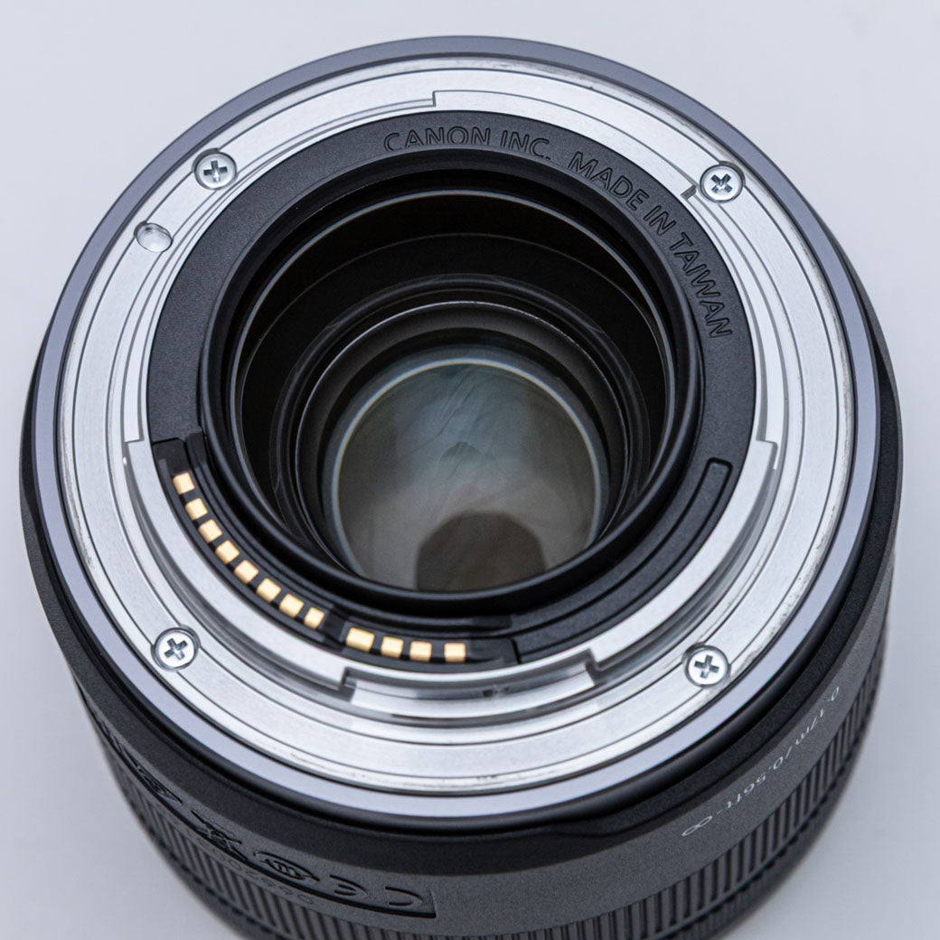 Canon RF 35mm F1.8 MACRO IS STM