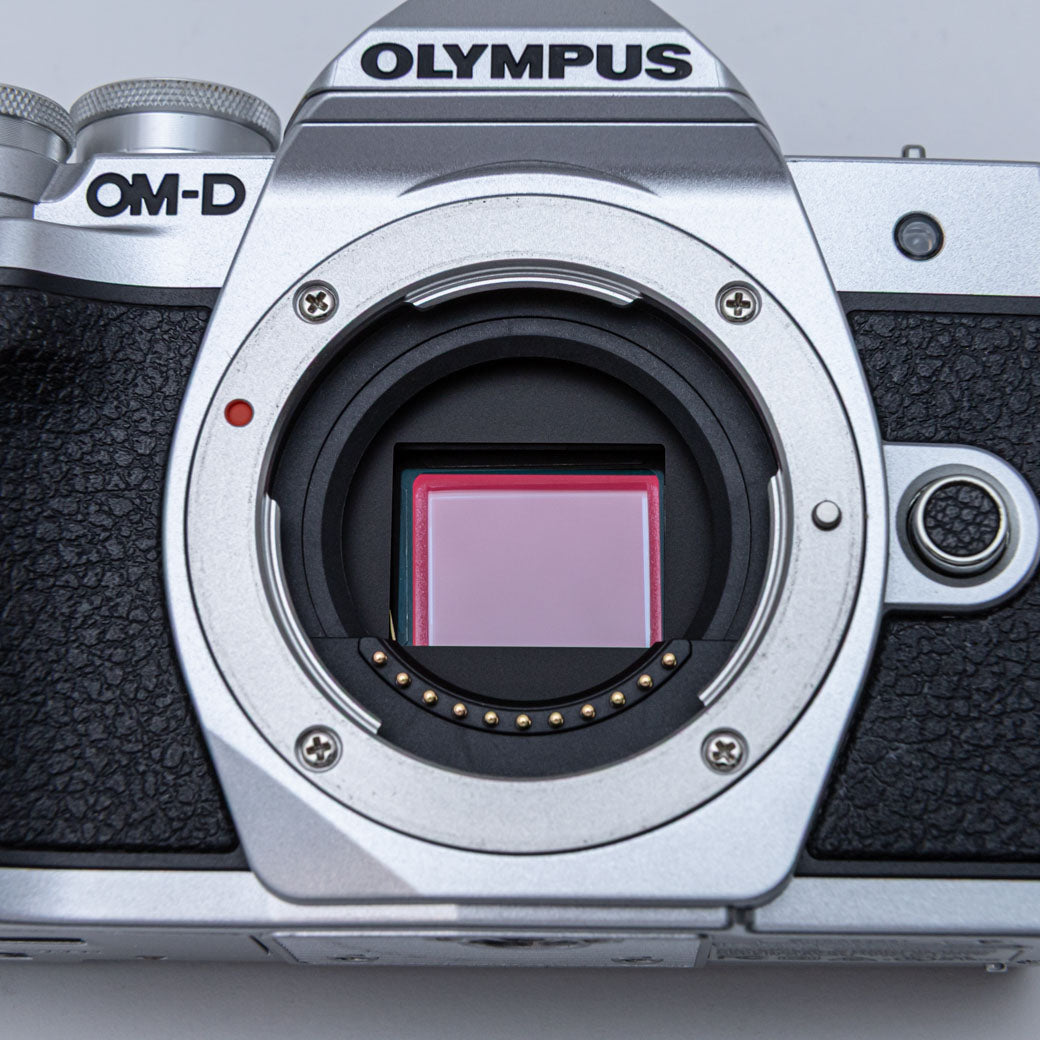 OLYMPUS OM-D E-M10 Mark III シルバー