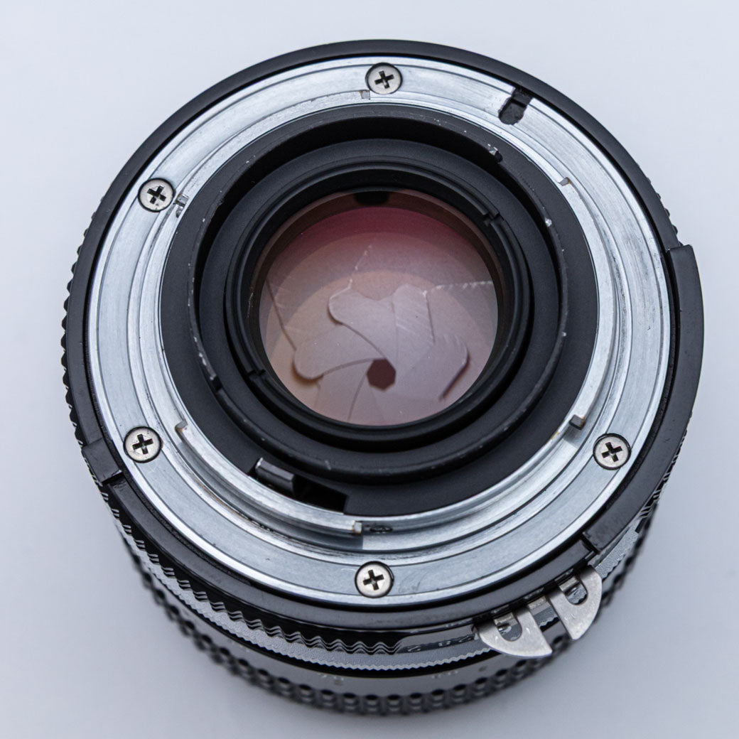 Nikon New Nikkor 35mm F2 Ai改