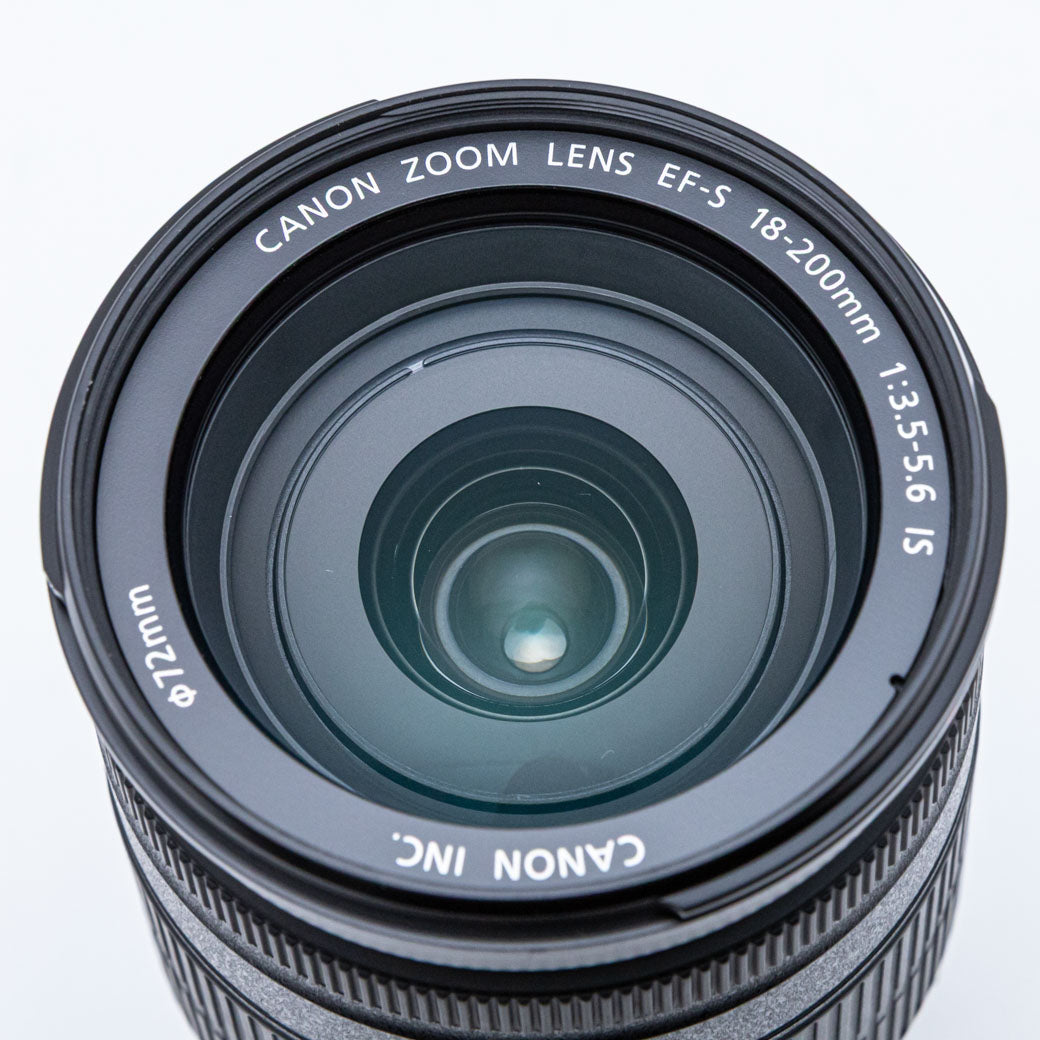 Canon EF-S 18-200mm F3.5-5.6 IS