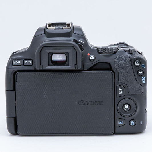 Canon EOS Kiss X10 ブラック, EF-S 18-55mm F4-5.6 IS STM