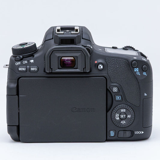 Canon EOS 8000D