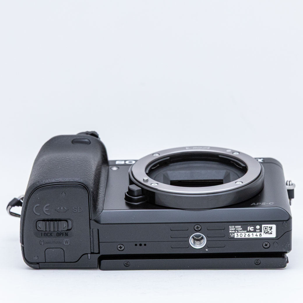 SONY α6000 (ILCE-6000) ブラック