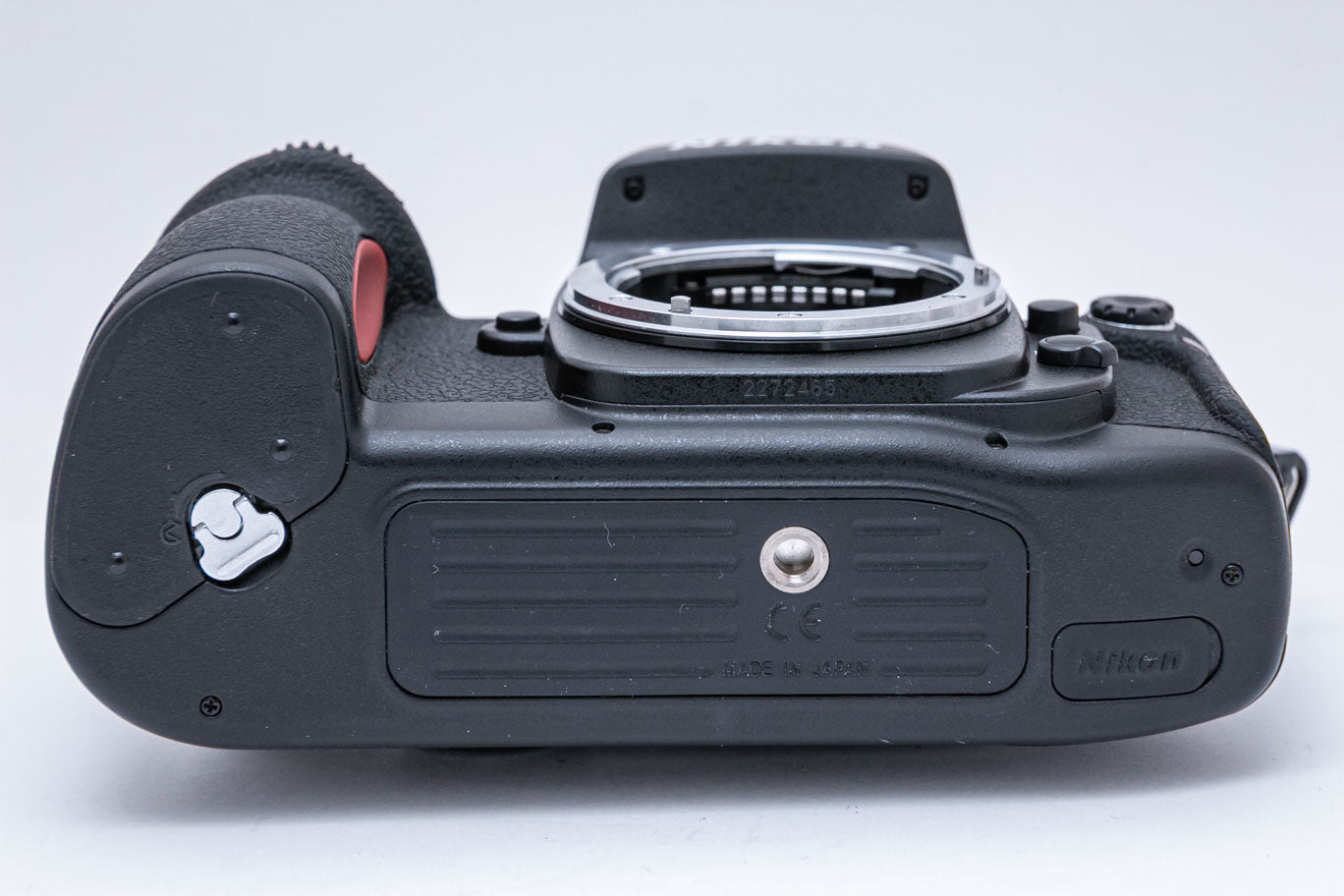 Nikon F100