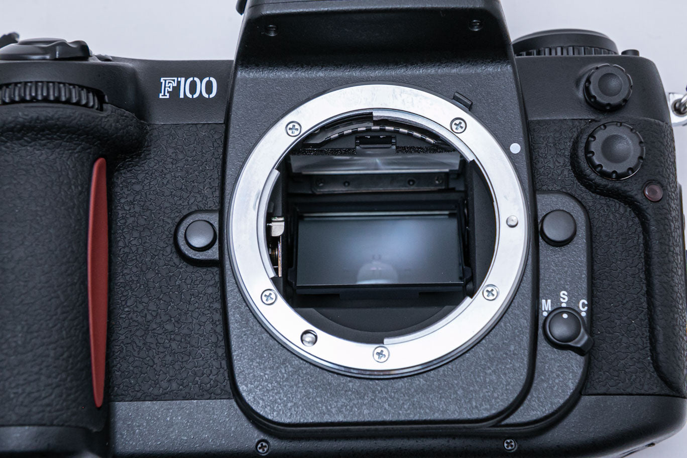 Nikon F100