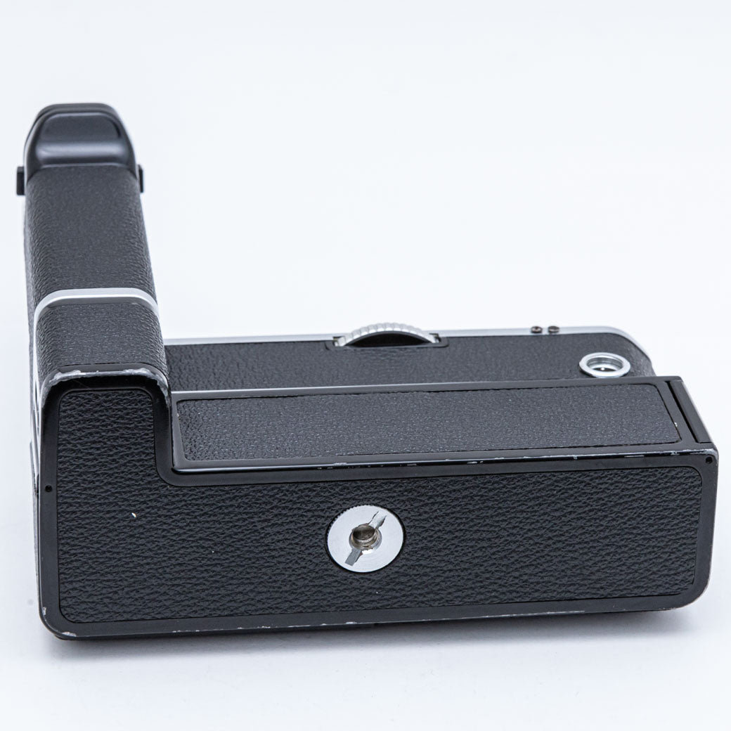 Nikon MD-2, MB-1