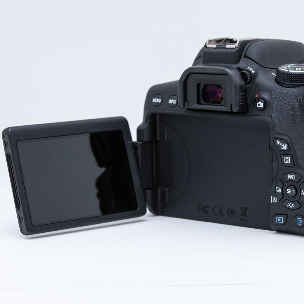 Canon EOS Kiss X8i