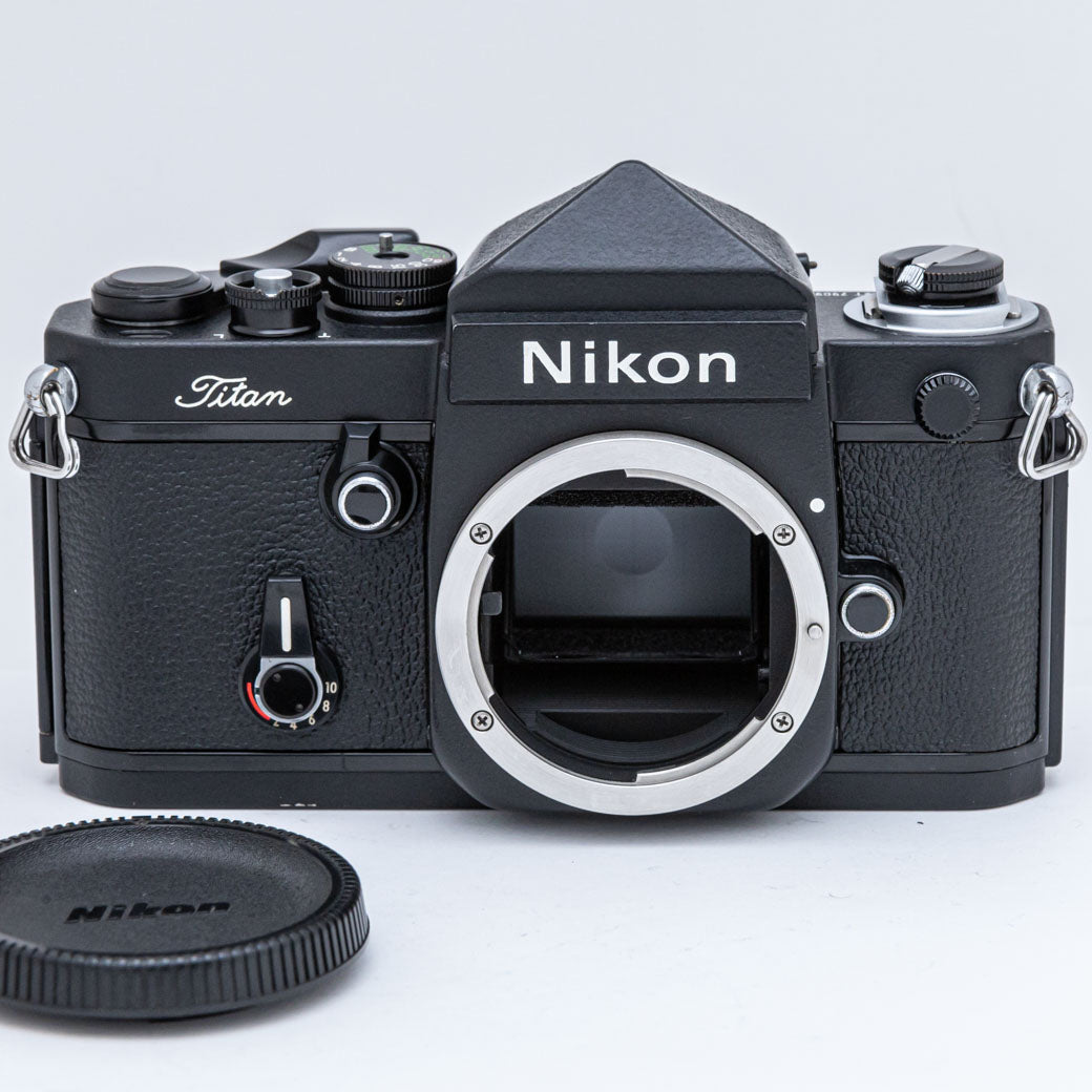 Nikon F2 チタン (ネーム入り)
