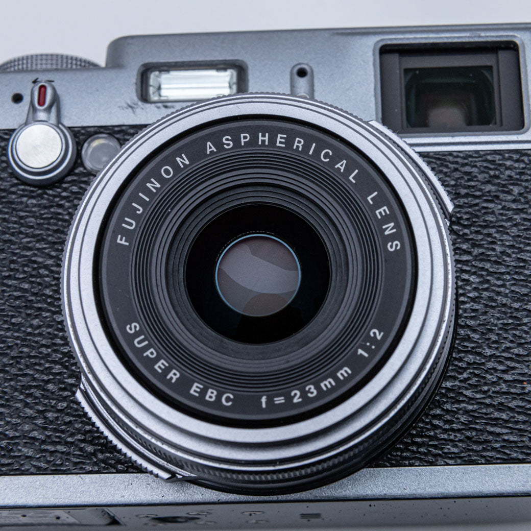 FUJIFILM X100