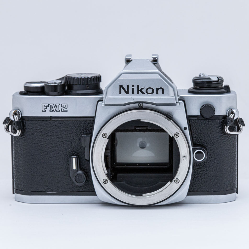 SALE豊富なsheeee様専用 良品 NIKON　FM シルバー　フィルムカメラ H050 フィルムカメラ