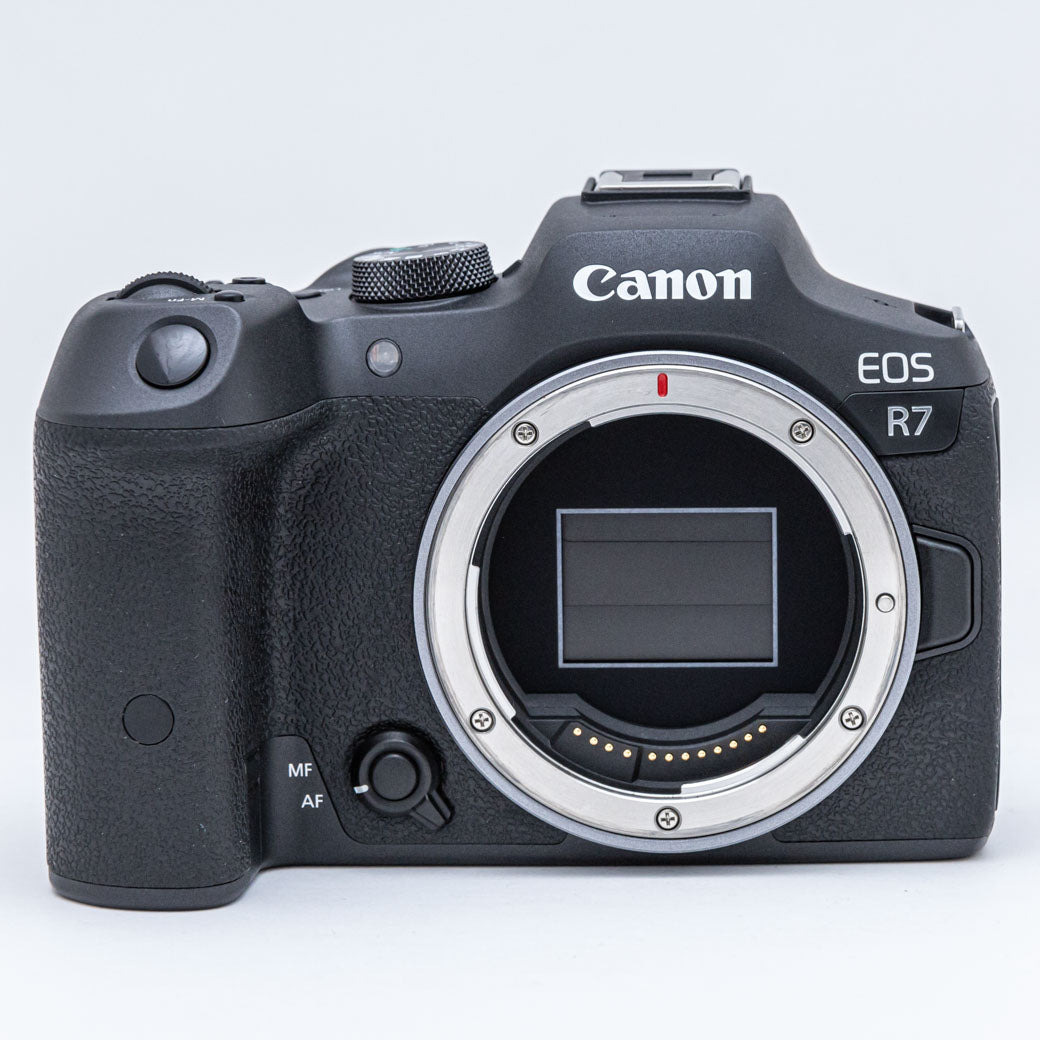 Canon EOS R7