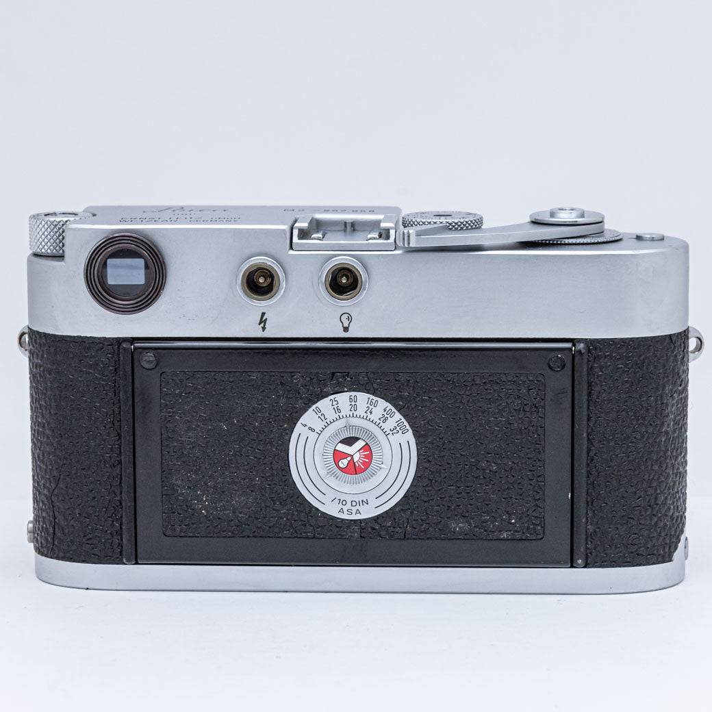 Leica M2