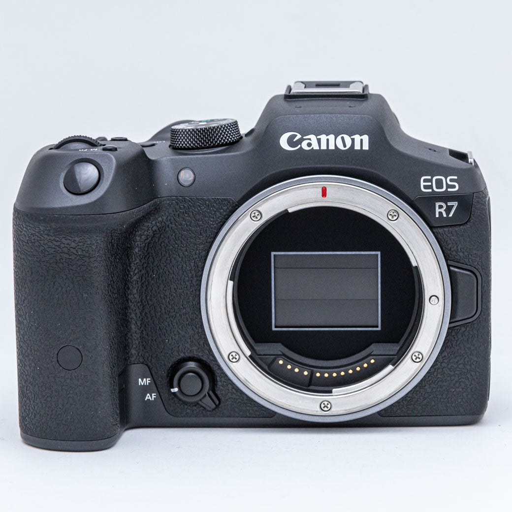 Canon EOS R7