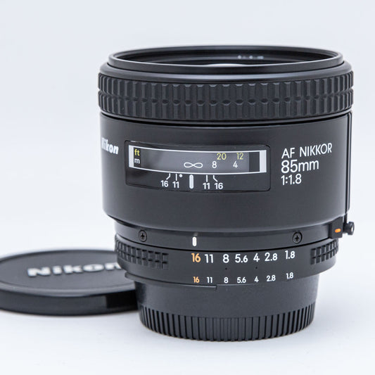 Nikon AF 85mm F1.8