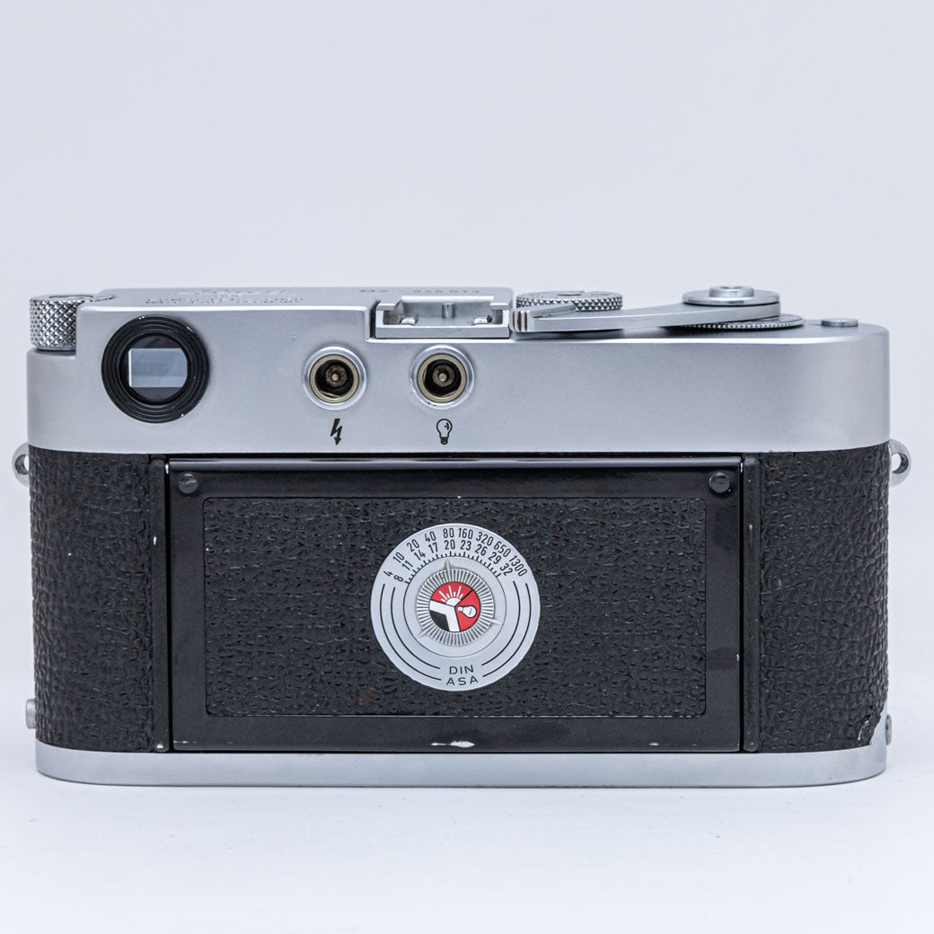 Leica M2