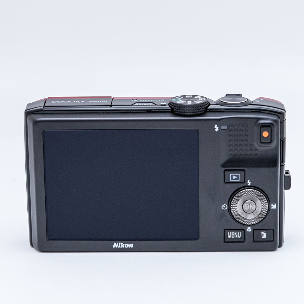 Nikon COOLPIX S8100 フラッシュレッド