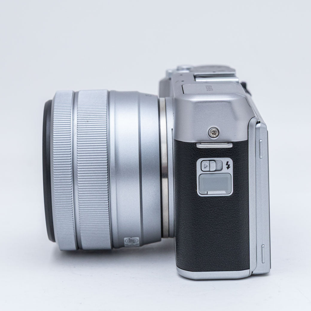 FUJIFILM X-A5 シルバー, XC 15-45mm F3.5-5.6 OIS PZ