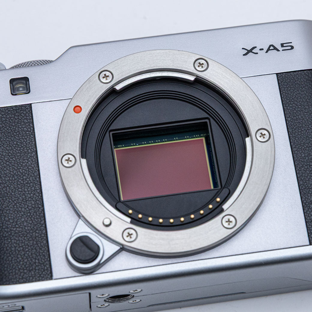 FUJIFILM X-A5 シルバー, XC 15-45mm F3.5-5.6 OIS PZ