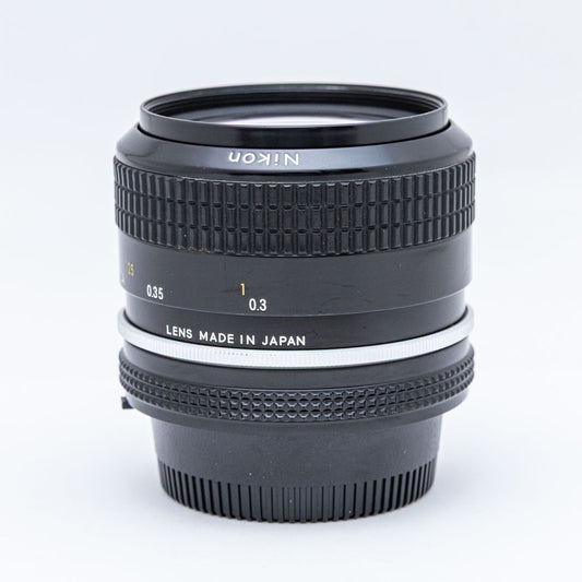 Nikon New Nikkor 35mm F2 Ai改