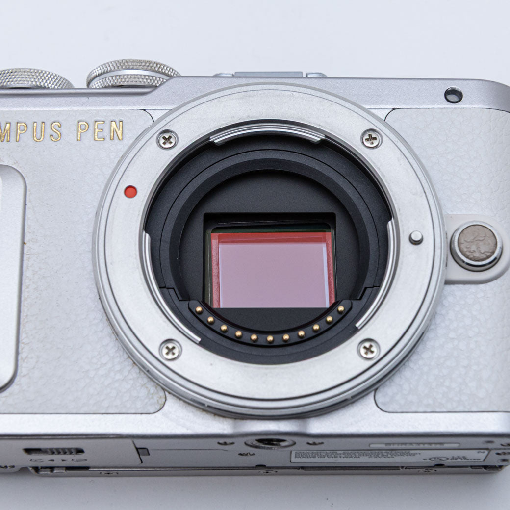 【未使用・匿名発送】 OLYMPUS PEN E-PL8 ホワイト、未使用 OLYMPUS PEN オリンパス ミラーレス ペン E-PL8 レンズセット