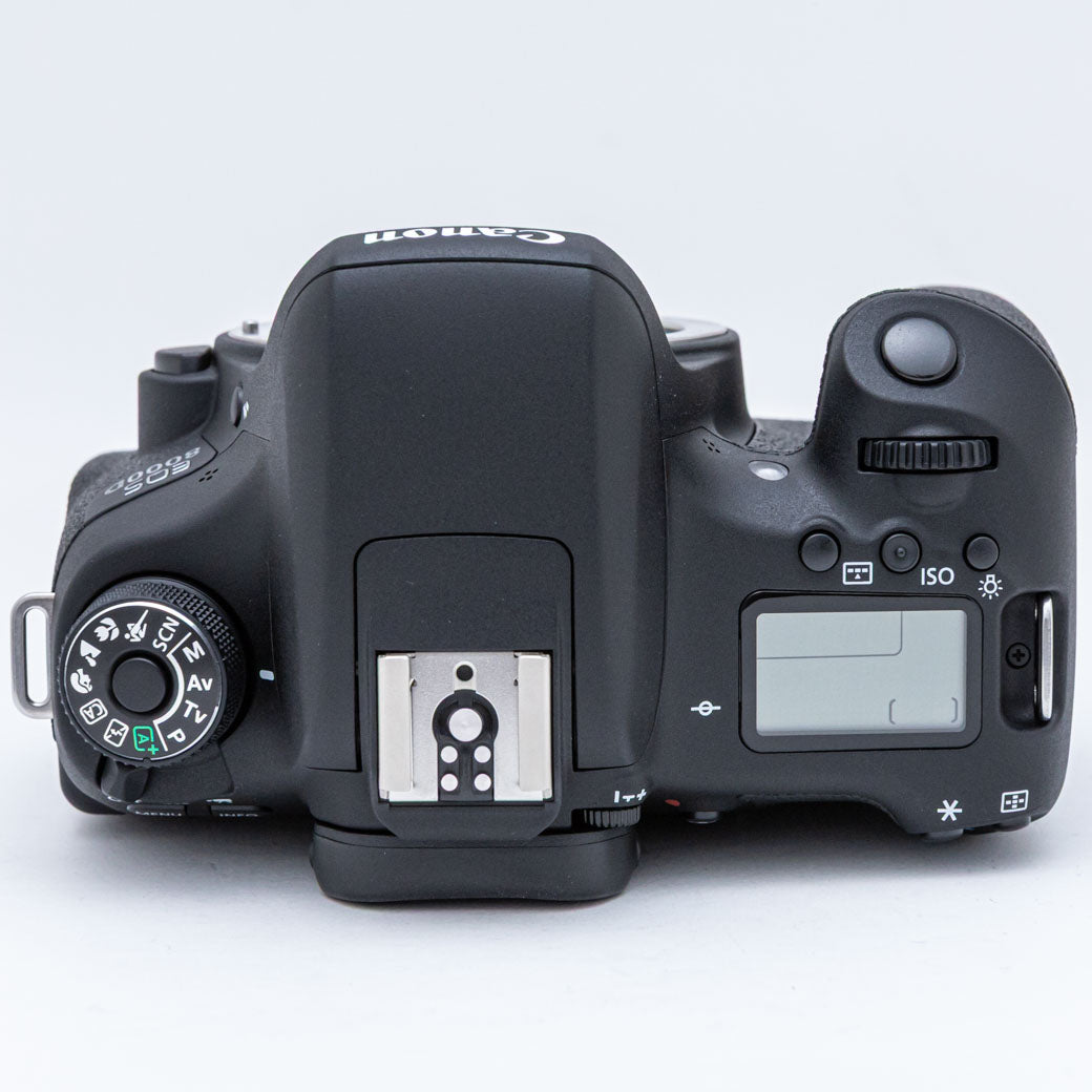 Canon EOS 8000D