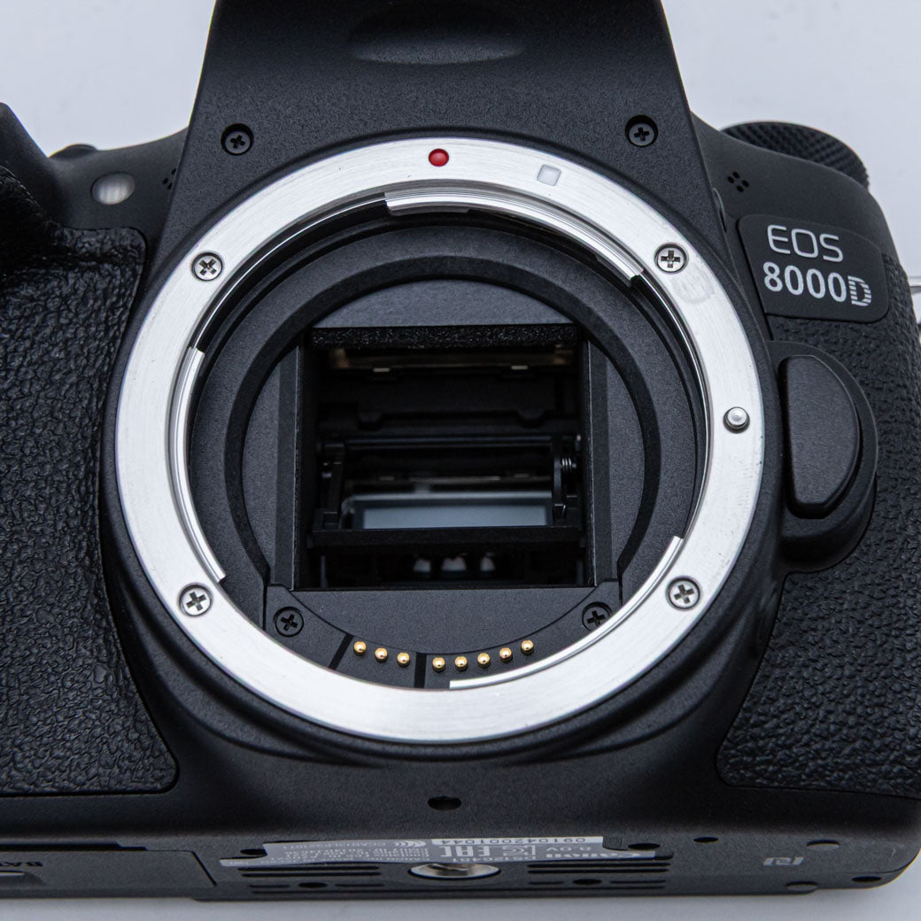 Canon EOS 8000D