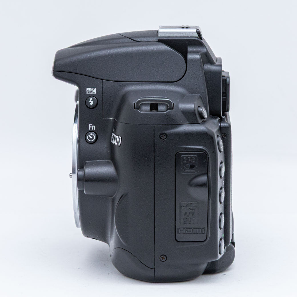 中古美品 Nikon ニコン D5000ボディ SC:1215回 D5000 ボディ 中古価格比較 - 価格.com