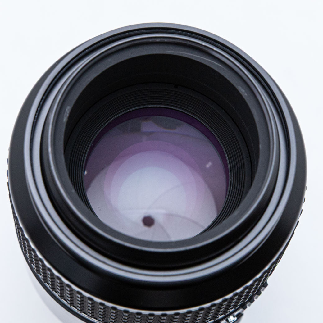 Nikon AF MICRO 105mm F2.8 D