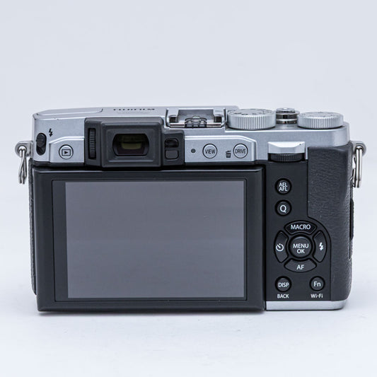 FUJIFILM X30 シルバー